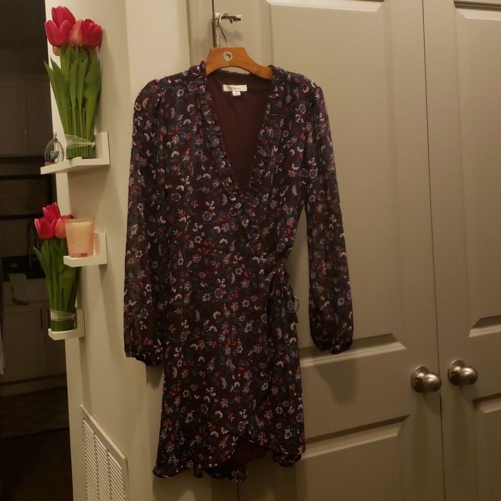 New never worn wrap around dress from Fancesca's